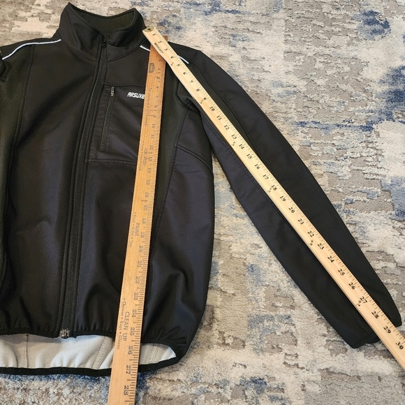 ARSUXEO black Softshell cycling jacket.  Men's size medium. - Picture 13 of 16